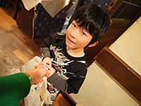 お父さんの代わりじゃないよ